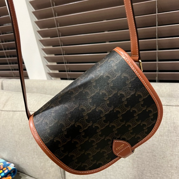 Brand New! MEDIUM FOLCO BAG IN TRIOMPHE CANVAS AND CALFSKIN TAN - Picture 4 of 6